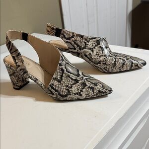 Cole Haan Grand Series Women's Black and White Snakeskin Heels Size 7